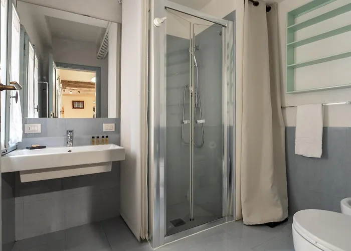 San Cristofano Blu Santa Croce, فلورنس